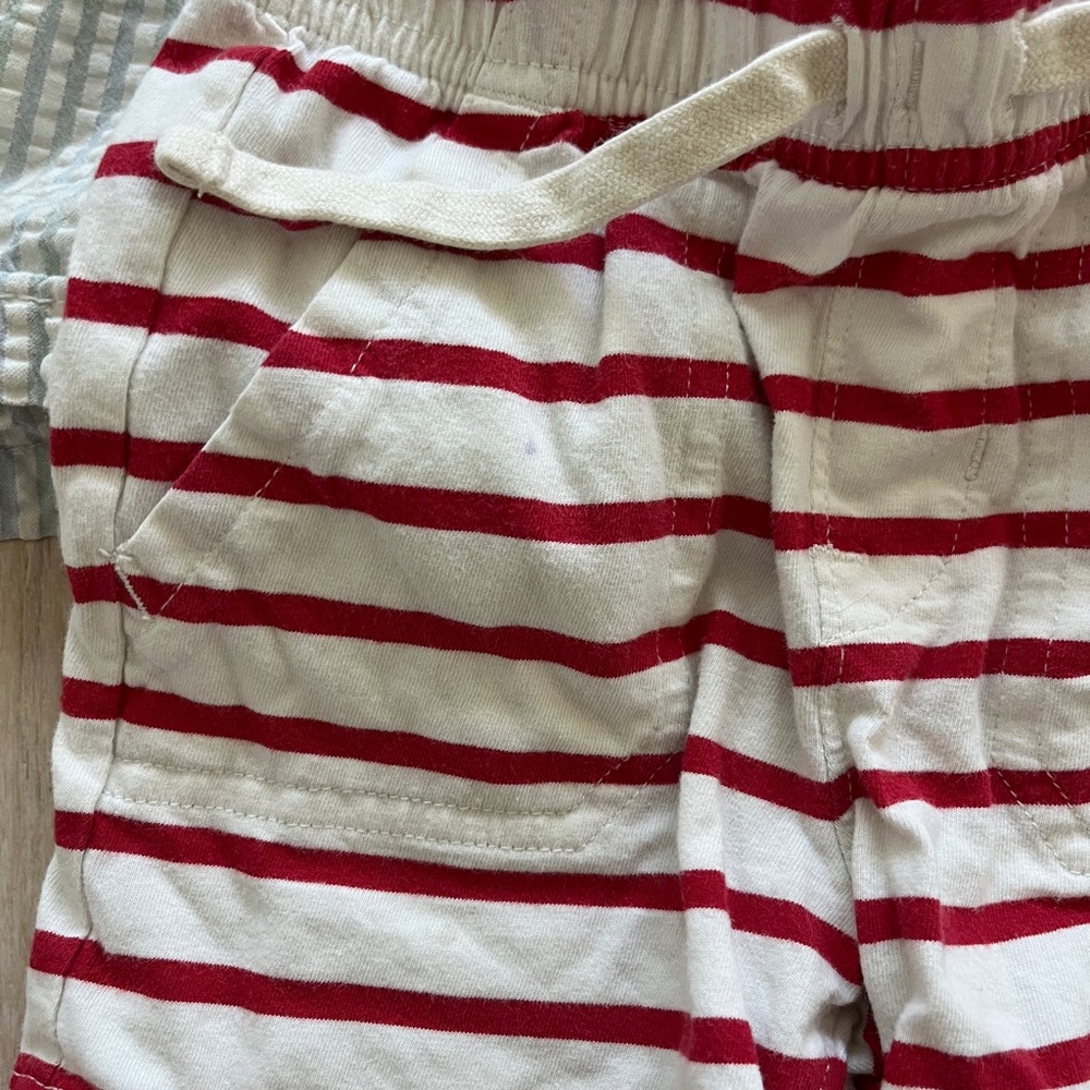 🍀2/$10 Baby Gap Toddker Striped and Solid Shorts Bundle - 12-18 mos & 18-24 mos - Picture 3 of 7